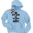 Keep calm and każdy jest królem swojej głupoty zabawna dziecięca bluza z kapturem - błękitny